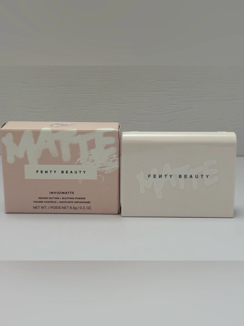 Fenty Beauty Invisimatte Instant Setting + Blotting Powder Universal 01 /0.3oz